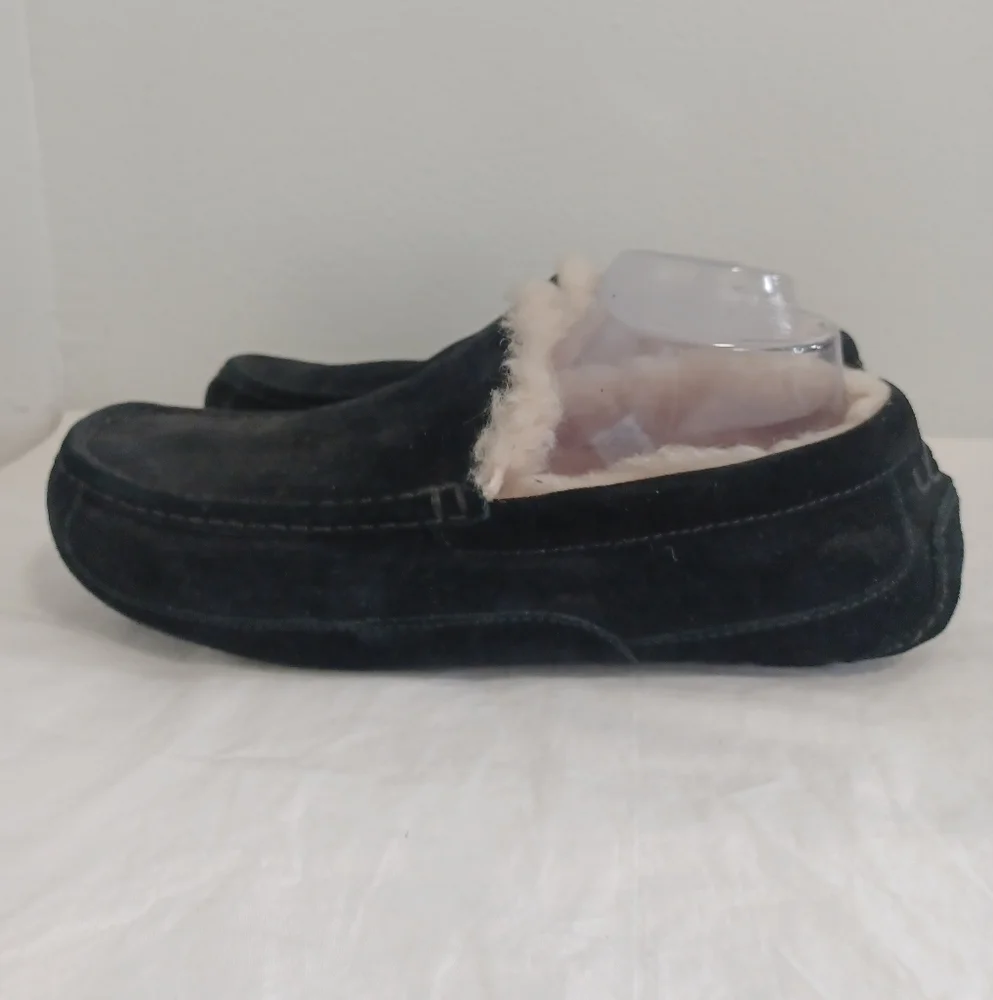 Ugg Slippers Loafers Moc Black Suede Leather Men's Size 11 - Picture 4 of 12